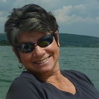 Gloria Walker Photo 17