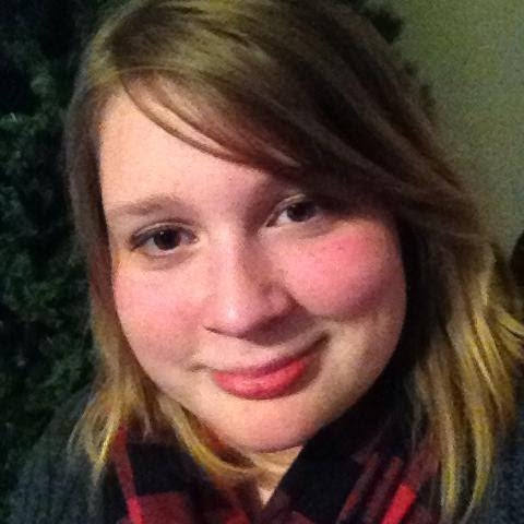 Julia Waters Photo 33