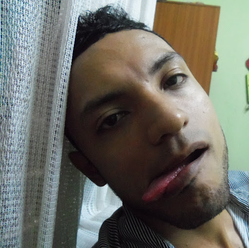 Ronald Hurtado Photo 11