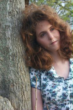 April Mitchell Photo 34