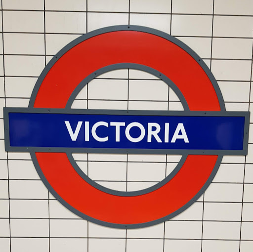 Victoria Barr Photo 43