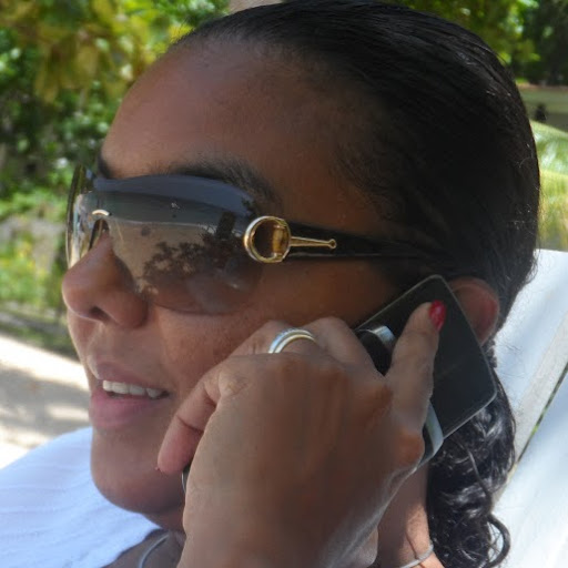Beatrice Gonzales Photo 10