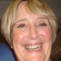 Elizabeth Applegate Photo 16