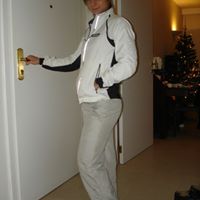 Alice Burt Photo 14