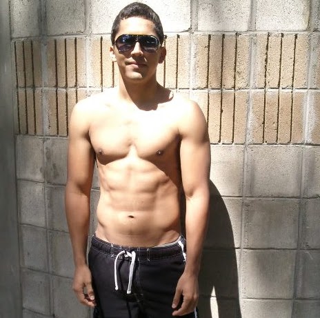 Oscar Robles Photo 35