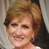Elizabeth Ellison Photo 34