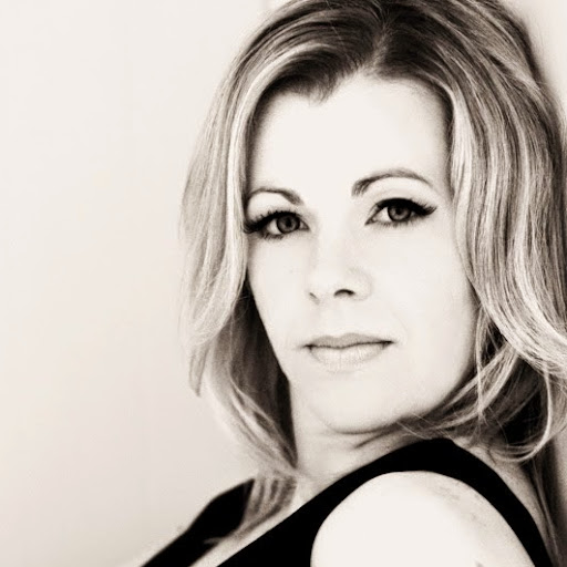 Ruth Warren Photo 14