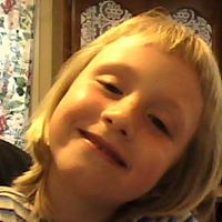 Elizabeth Abbott Photo 9