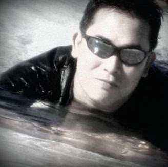 Ronald Valdez Photo 30