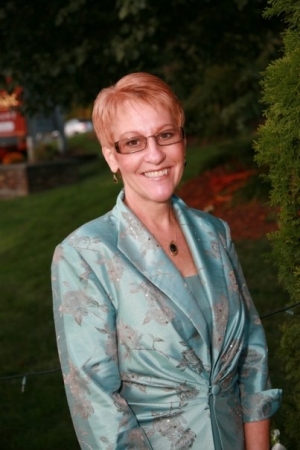 Debbie Frost Photo 27