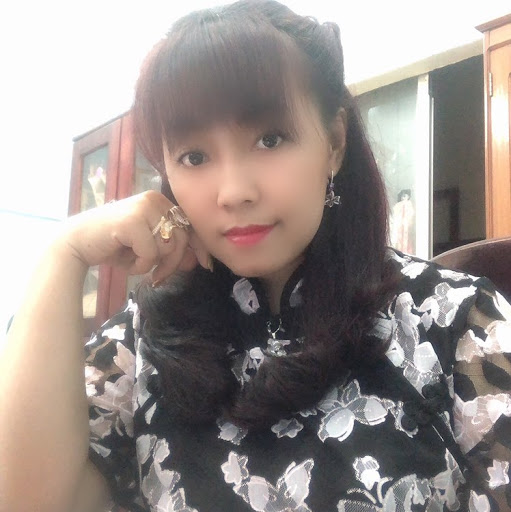 Oanh Hoang Photo 12