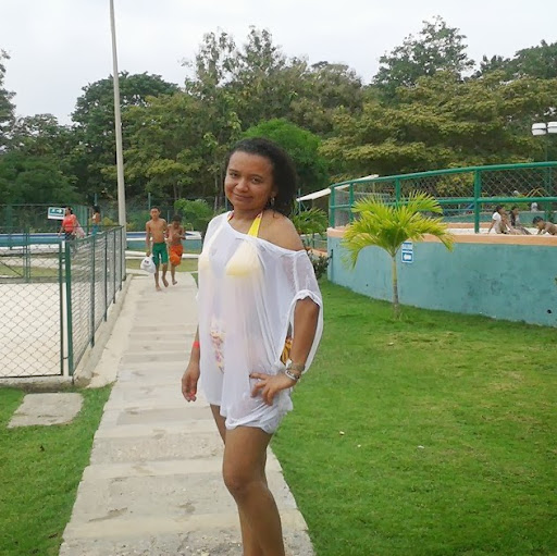 Claudia Restrepo Photo 28