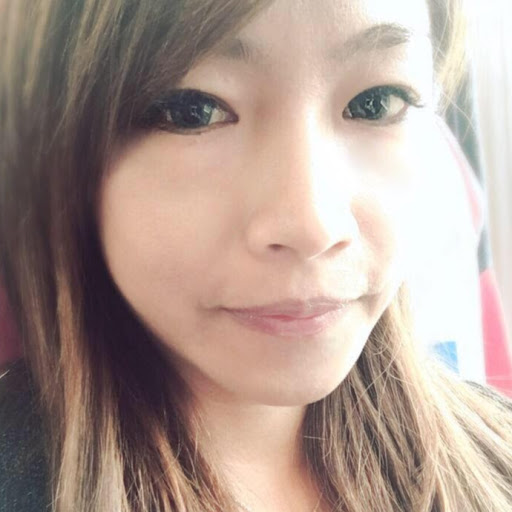 Emily Yu Photo 36