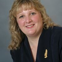 Cynthia Hopkins Photo 24