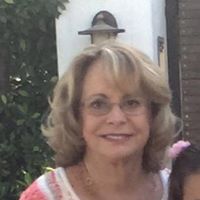 Linda Hooper Photo 36