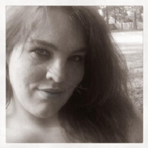 Kristen Rowe Photo 32