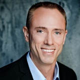 Michael Thomson Photo 2
