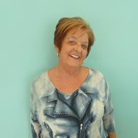 Suzanne Sharp Photo 16
