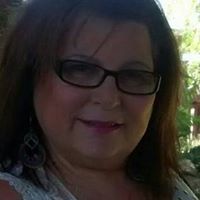 Eileen Hunt Photo 26