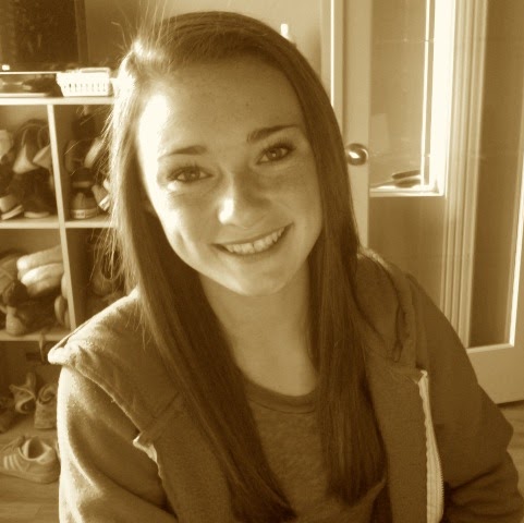 Alyssa Hunt Photo 19