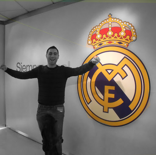 Manuel Torres Photo 10