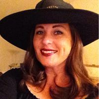 Amber Reynolds Photo 22