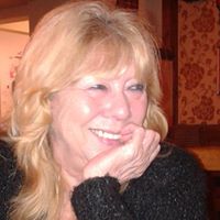 Eileen Richards Photo 34