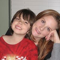 Julie Fernandez Photo 38
