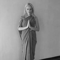 Catherine Heath Photo 27