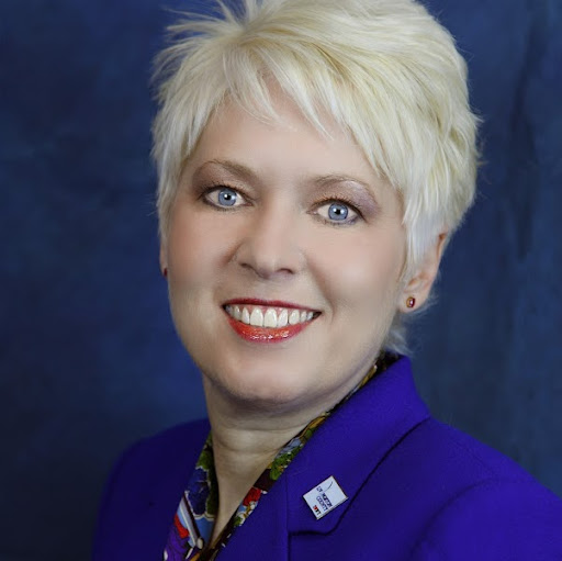 Cynthia Oswald Photo 2