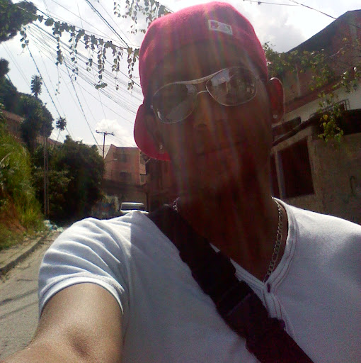 Edward Cardona Photo 12