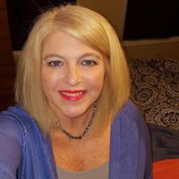 Elizabeth Doss Photo 14
