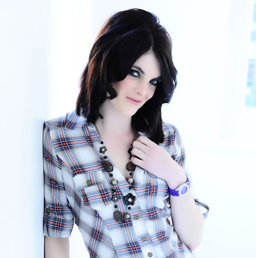 Amy Handley Photo 16