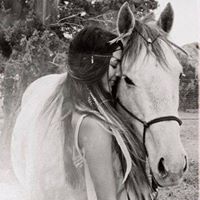 Julie Mcarthur Photo 15
