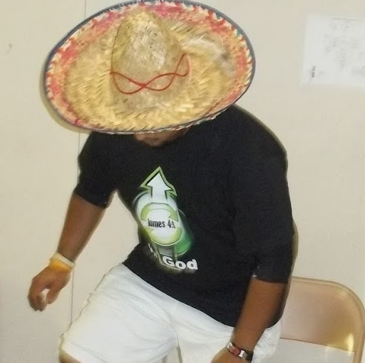 Andrew Valdez Photo 33