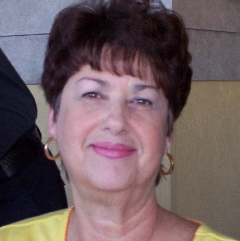 Carol Ray Photo 17