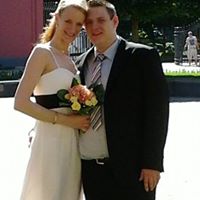 Sarah Landers Photo 6