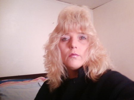 Debbie Hampton Photo 24
