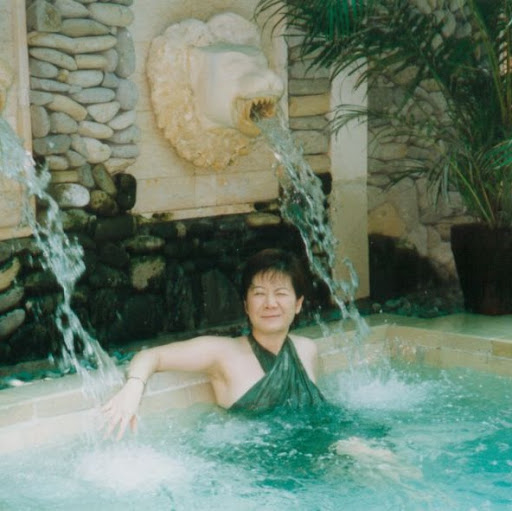 Vivian Lee Photo 24