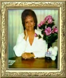 Elizabeth Roberts Photo 41