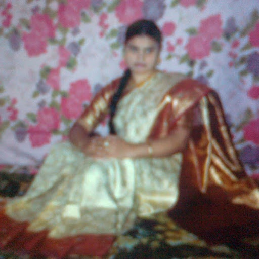 Yasmin Khalid Photo 12