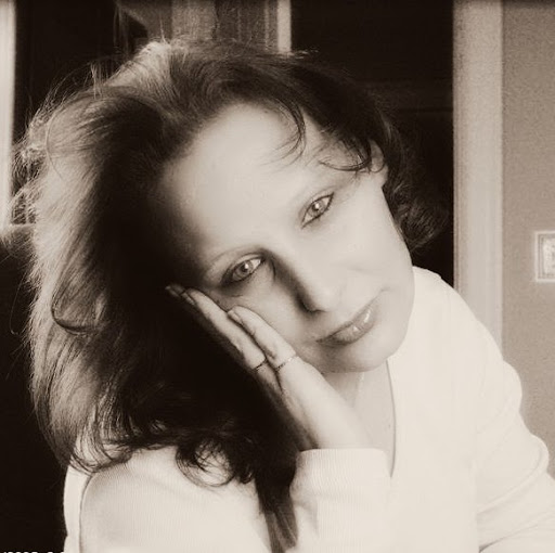 Juliann O'Neil Photo 1