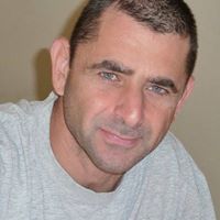 Phillip Scott Photo 5