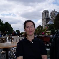 Caroline Dixon Photo 15