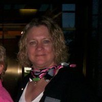 Elizabeth Layne Photo 29
