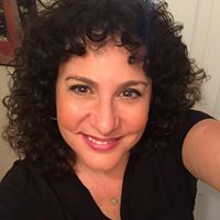 Suzanne Simpson Photo 29