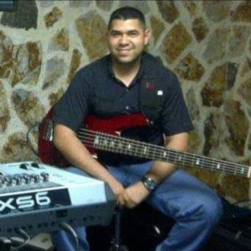 Alexander Robles Photo 11