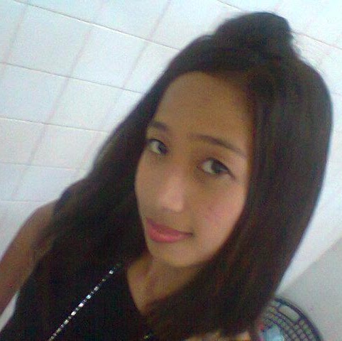 Angie Valdez Photo 17