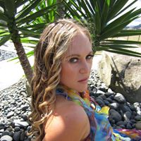Elizabeth Savage Photo 25