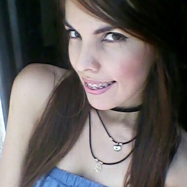 Adriana Molina Photo 19